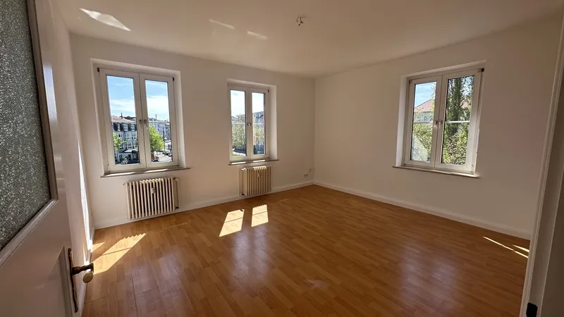 Schöne 1 Zimmer Wohnung, guter Schnitt, Wannbad, geräumige Küche, Isolierglasfenster, guter Zustand! — photo 1